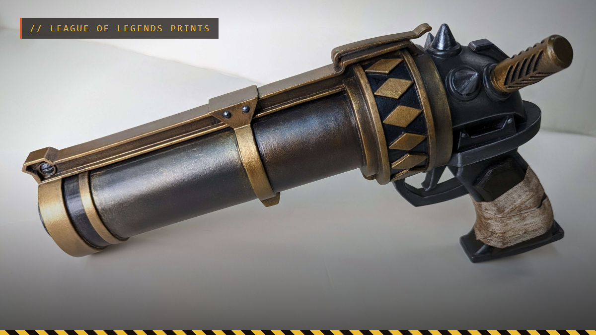 A 3D printed and painted Jinx Zapper from Arcane, by Photoroamer